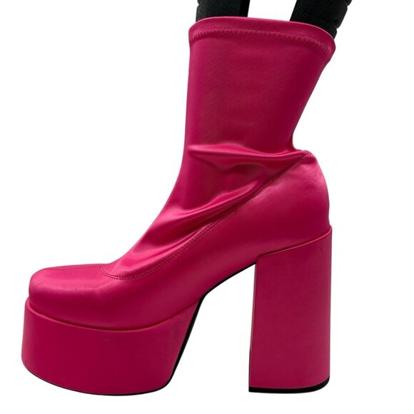 Steve Madden Pink Platform Boots Sz 9 M Sock Pull On Barbie Chunky Heel - Picture 2 of 16